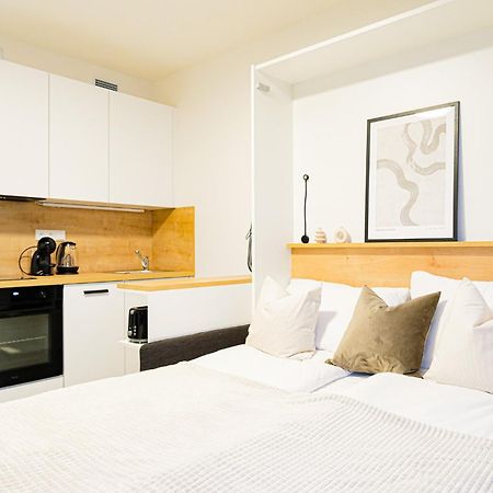 Mymozart Apartments Prague By Rentero Property Luaran gambar