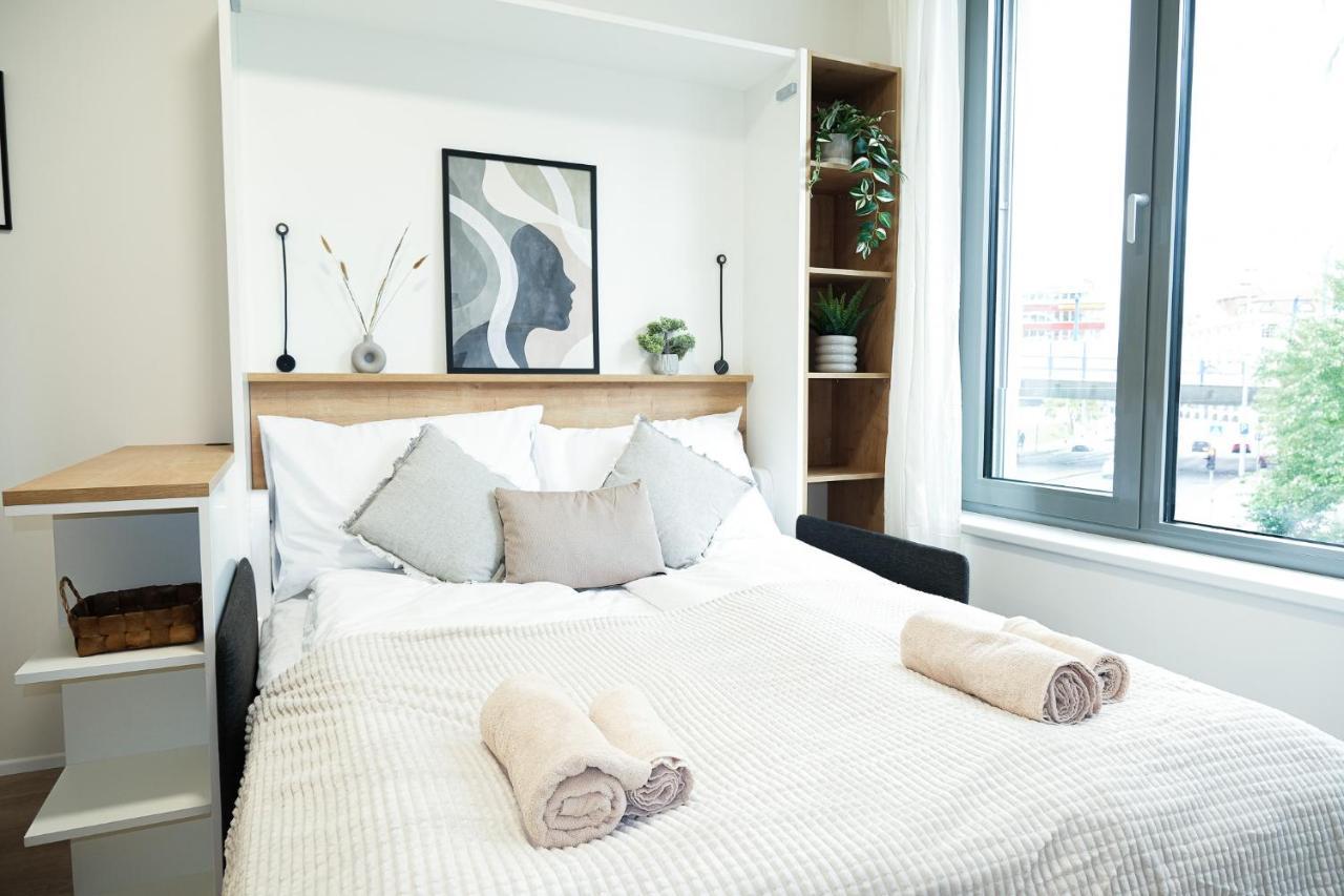 Mymozart Apartments Prague By Rentero Property Luaran gambar