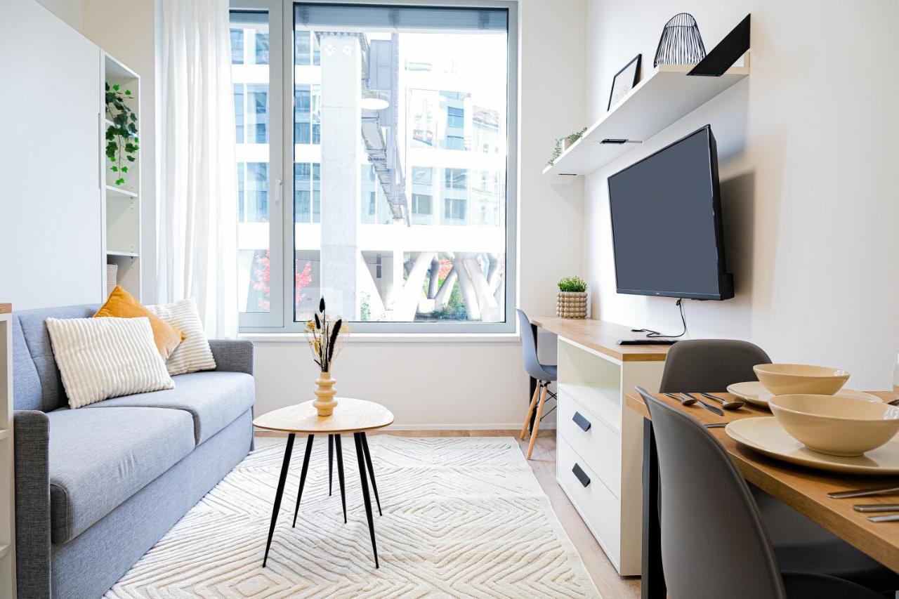Mymozart Apartments Prague By Rentero Property Luaran gambar