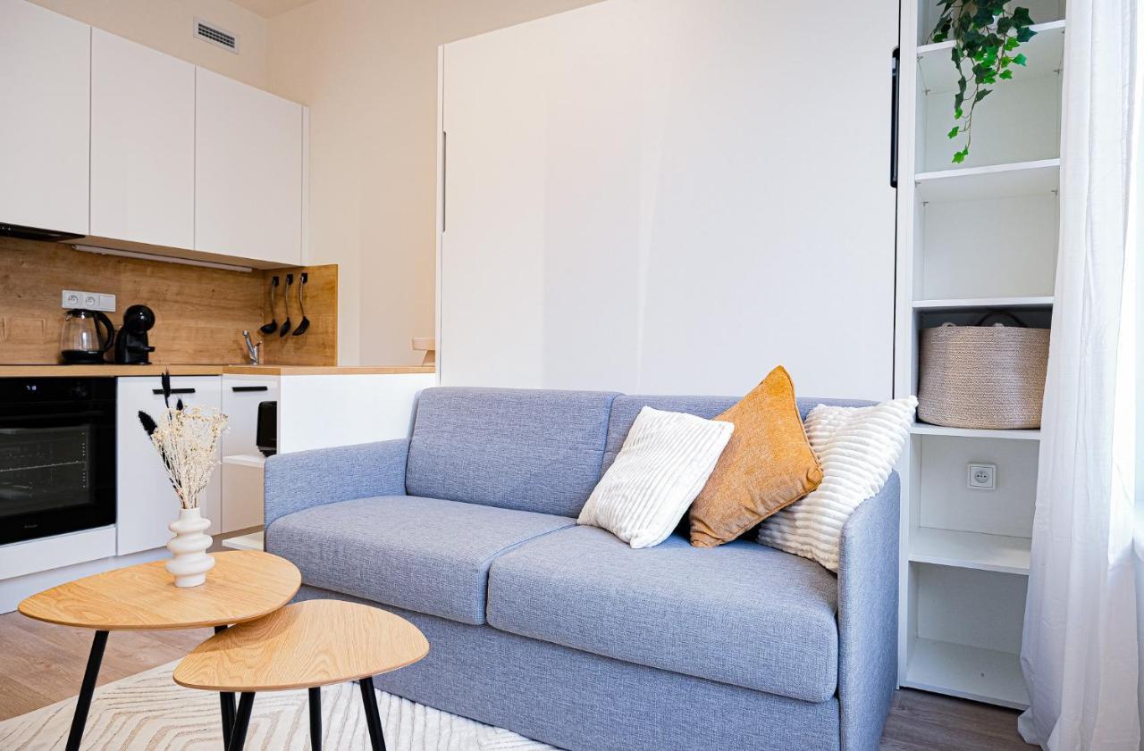 Mymozart Apartments Prague By Rentero Property Luaran gambar