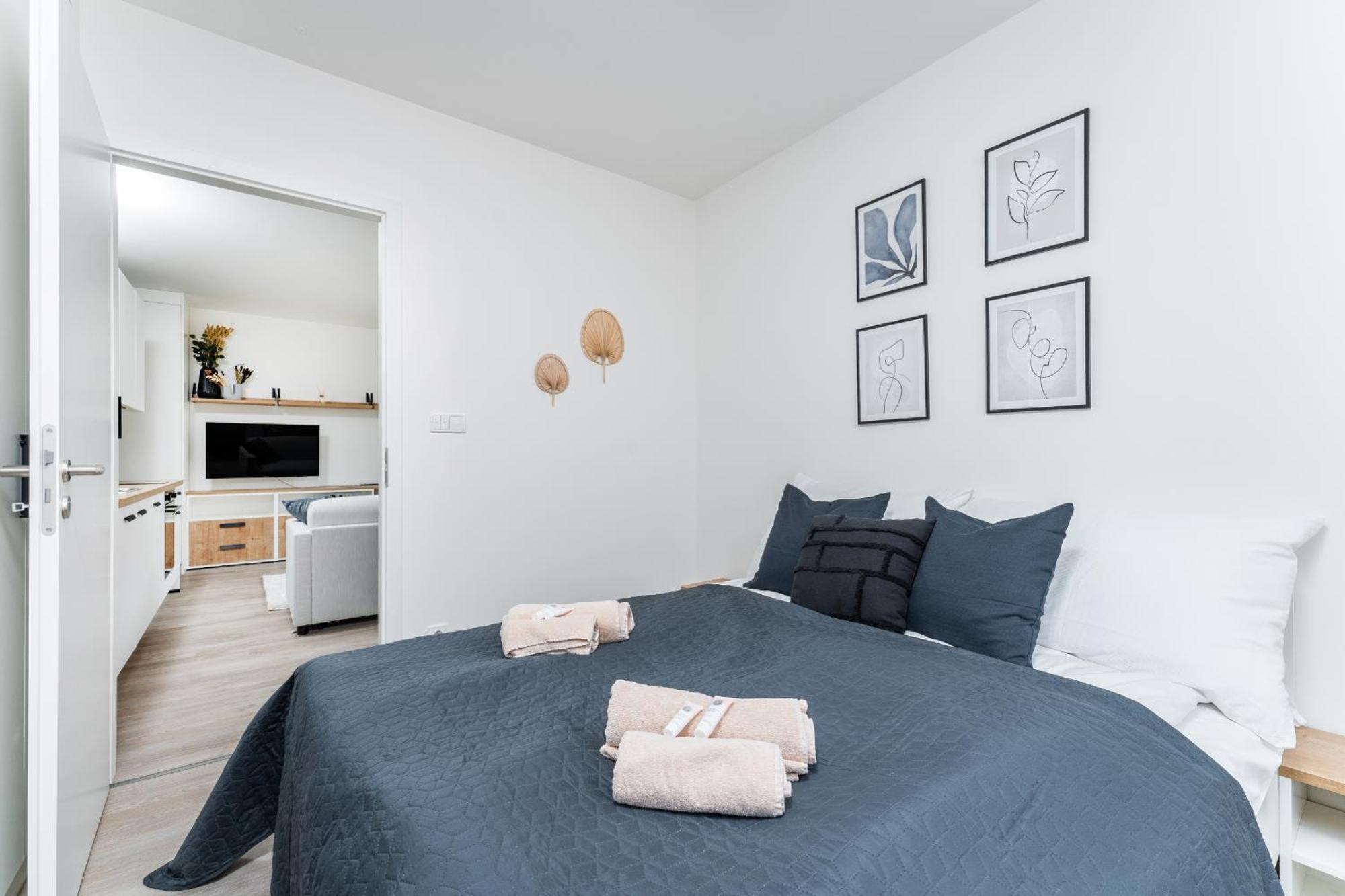 Mymozart Apartments Prague By Rentero Property Luaran gambar