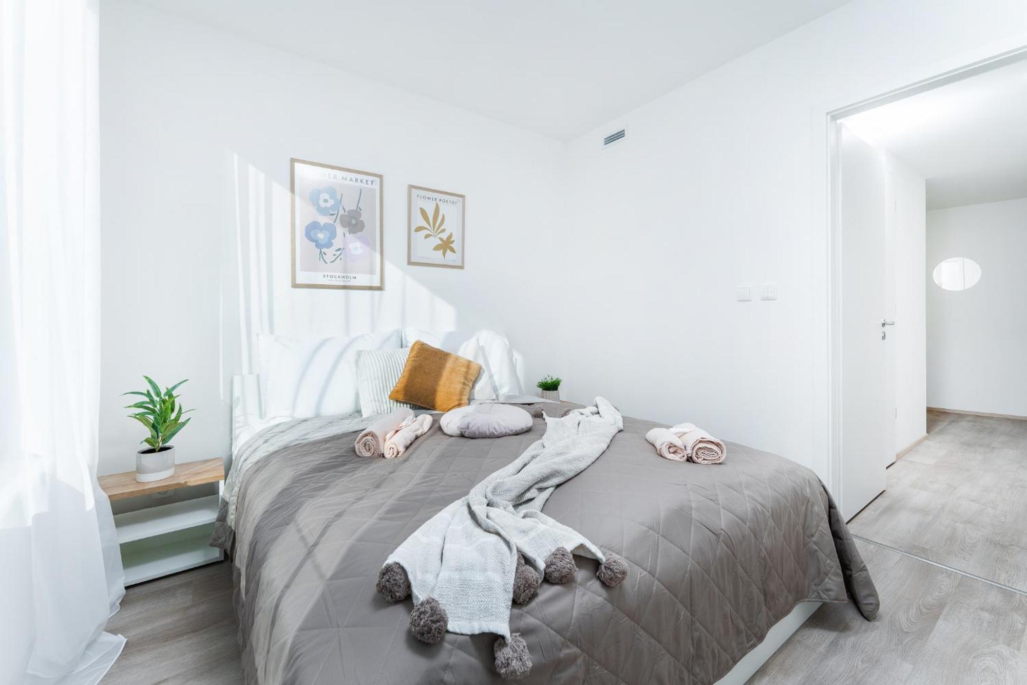 Mymozart Apartments Prague By Rentero Property Luaran gambar